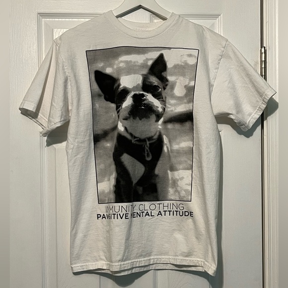 Other - White and black dog tshirt size M